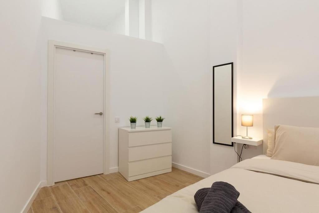 Nuevo Loft En Playa Y Cerca Del Centro, Ac Y Wifi Lägenhet Valencia Exteriör bild